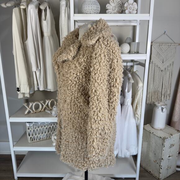 For the Republic faux fur Teddy coat, women’s size Large.  SI-017 - Picture 2 of 12